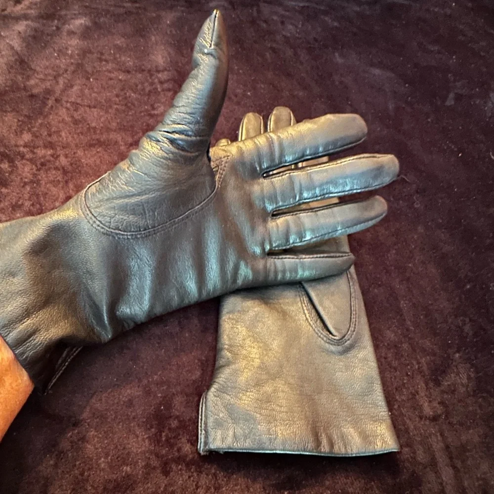 Vintage Leather Gloves. Extremely Soft Leather. Size 7